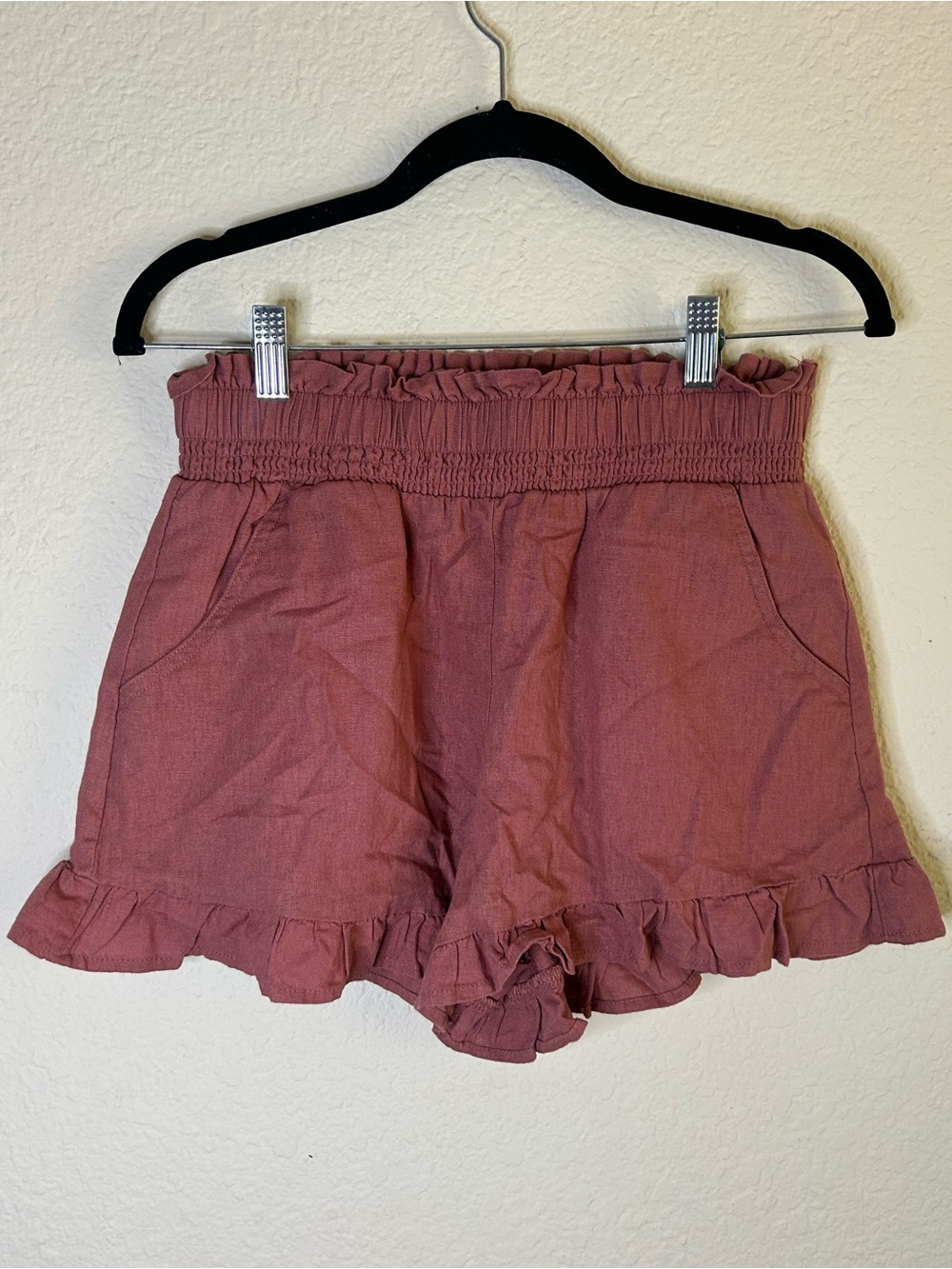 Vanilla Star Ruffle Hem Linen Blend Shorts in Dusty Rose Festival Beach Camp Med